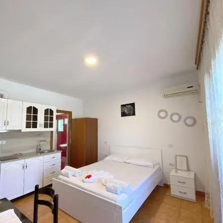Arlind'S Apartaments Vlore Exterior photo